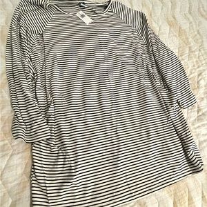 Women’s nursing top - never worn